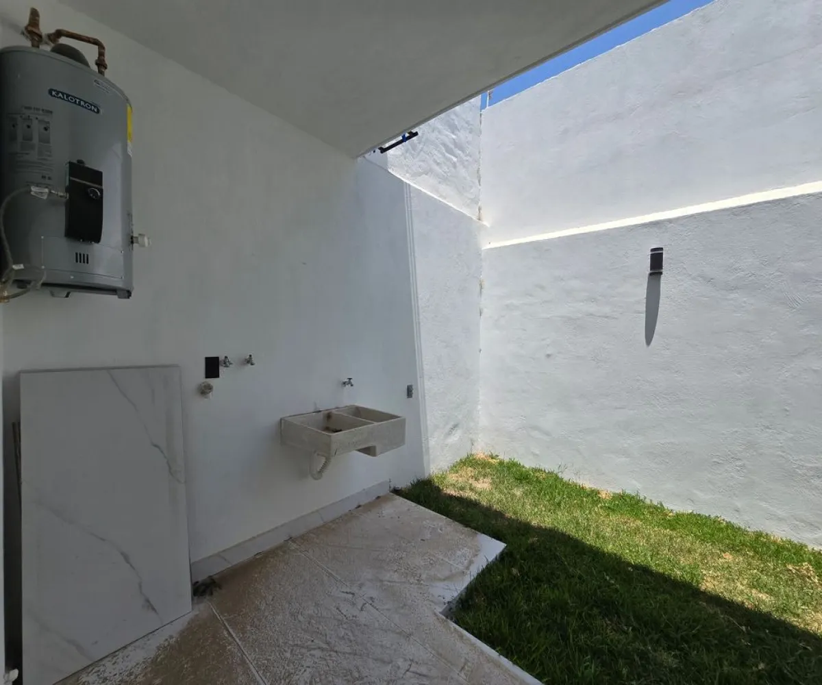 Casa En Venta,Casa Fuerte,Circuito El Baluarte 479, Tlajomulco de Zúñiga, Jalisco 44710, 3 Habitaciones,4 Baños,Circuito El Baluarte,1,pqx5pAY