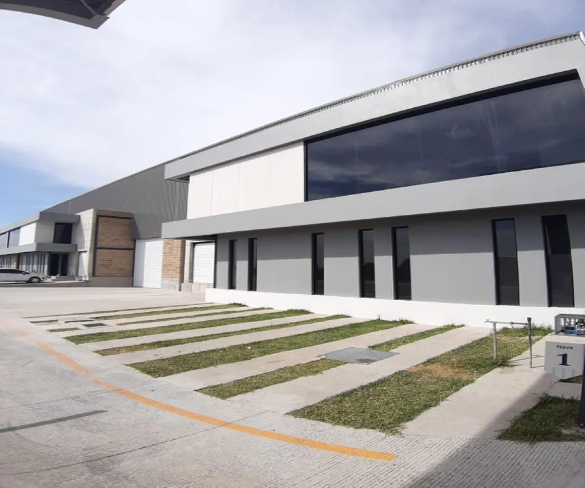 Bodega En Renta,Lomas del Cuatro,Avenida de los Artesanos 5161, San Pedro Tlaquepaque, Jalisco 45610,5 Baños,Avenida de los Artesanos,1,pR39LBF