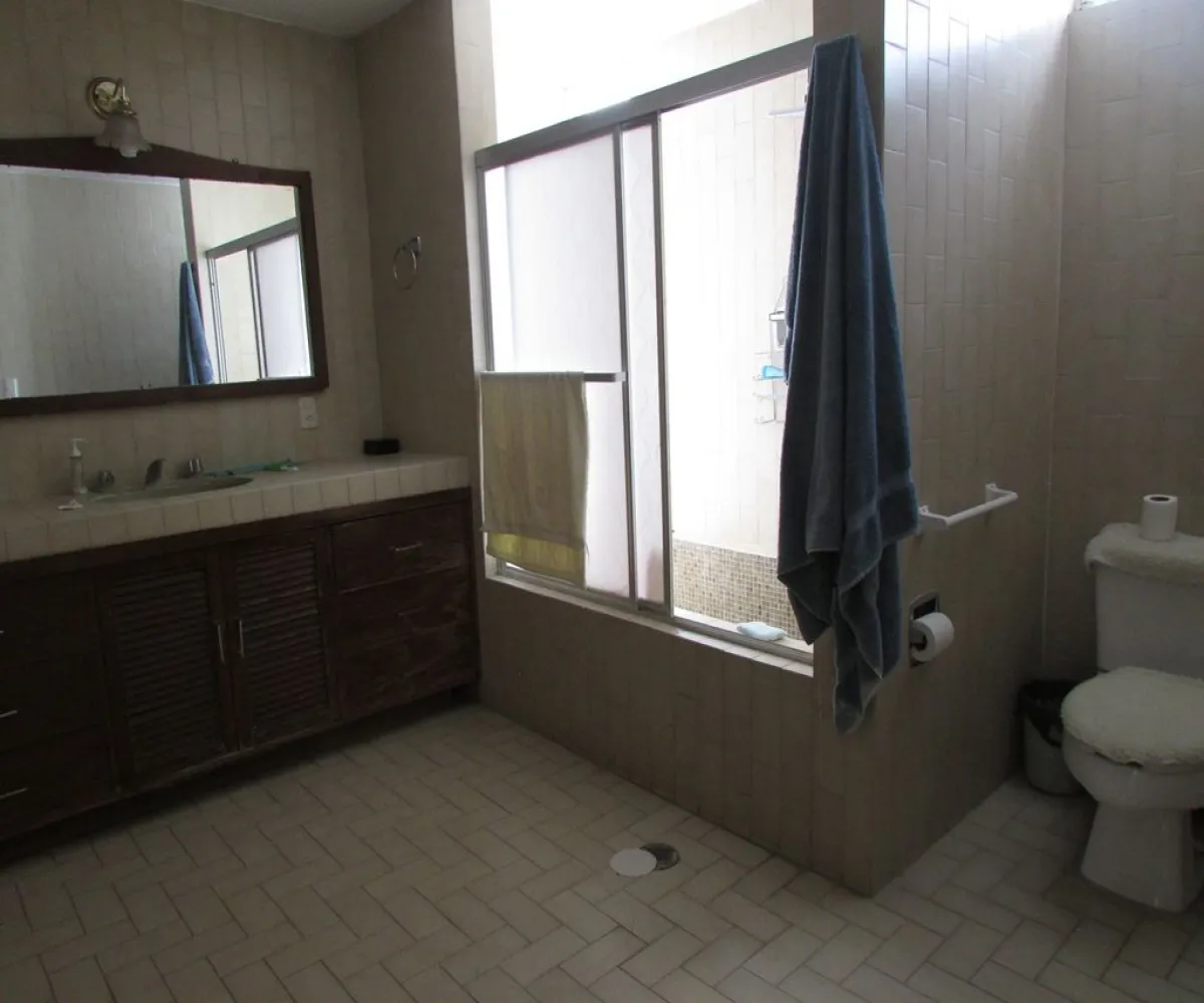 Casa En Venta,Eucalipto Vallarta,Boticelli 5295, Zapopan, Jalisco 45020, 4 Habitaciones,4 Baños,Boticelli,1,pnr1Slo