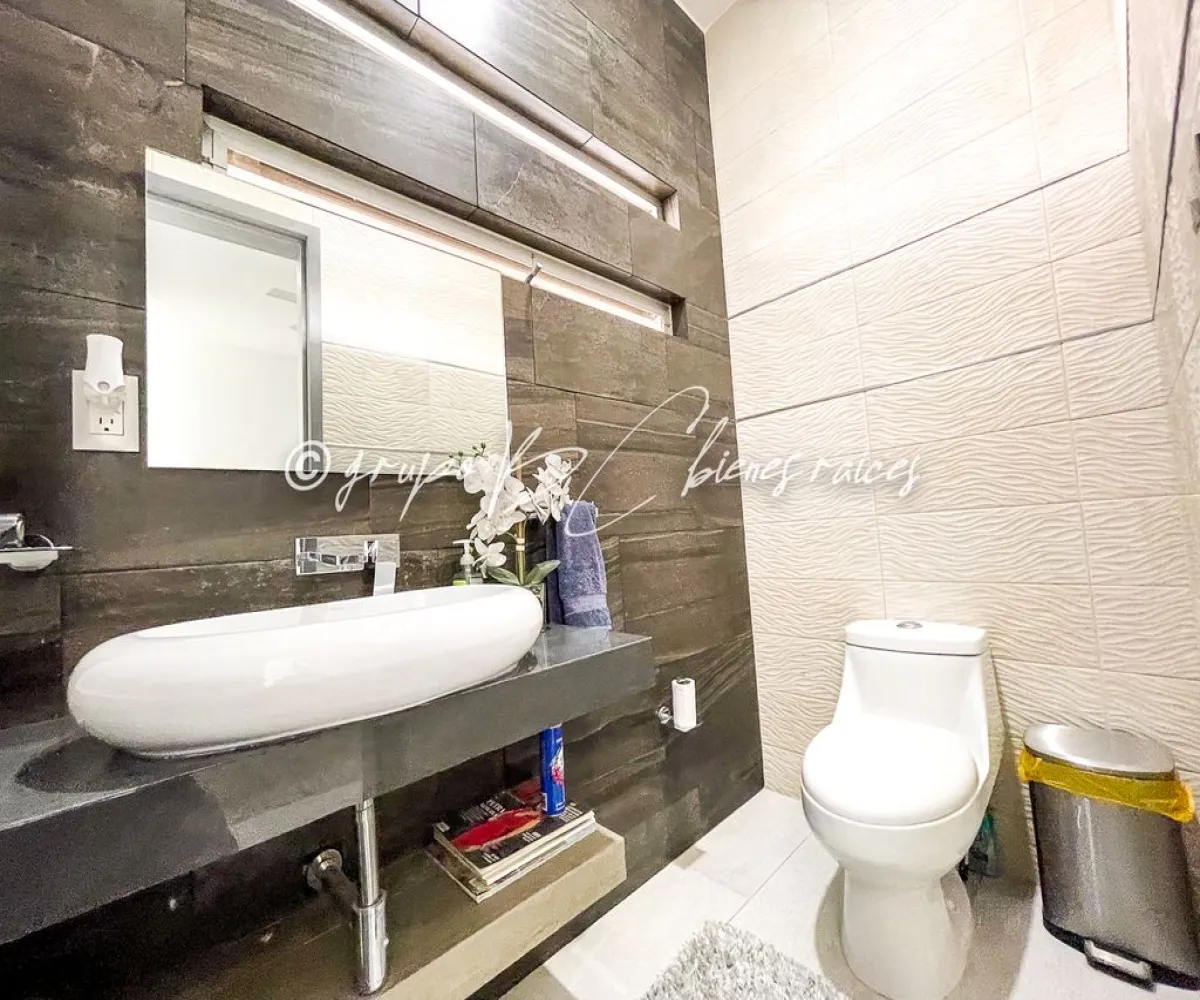 Casa En Venta,ArboladaBosques de Santa Anita,San Alvaro 9, Tlajomulco de Zúñiga, Jalisco 45645, 4 Habitaciones,3 Baños,San Alvaro,1,pcEAcnY