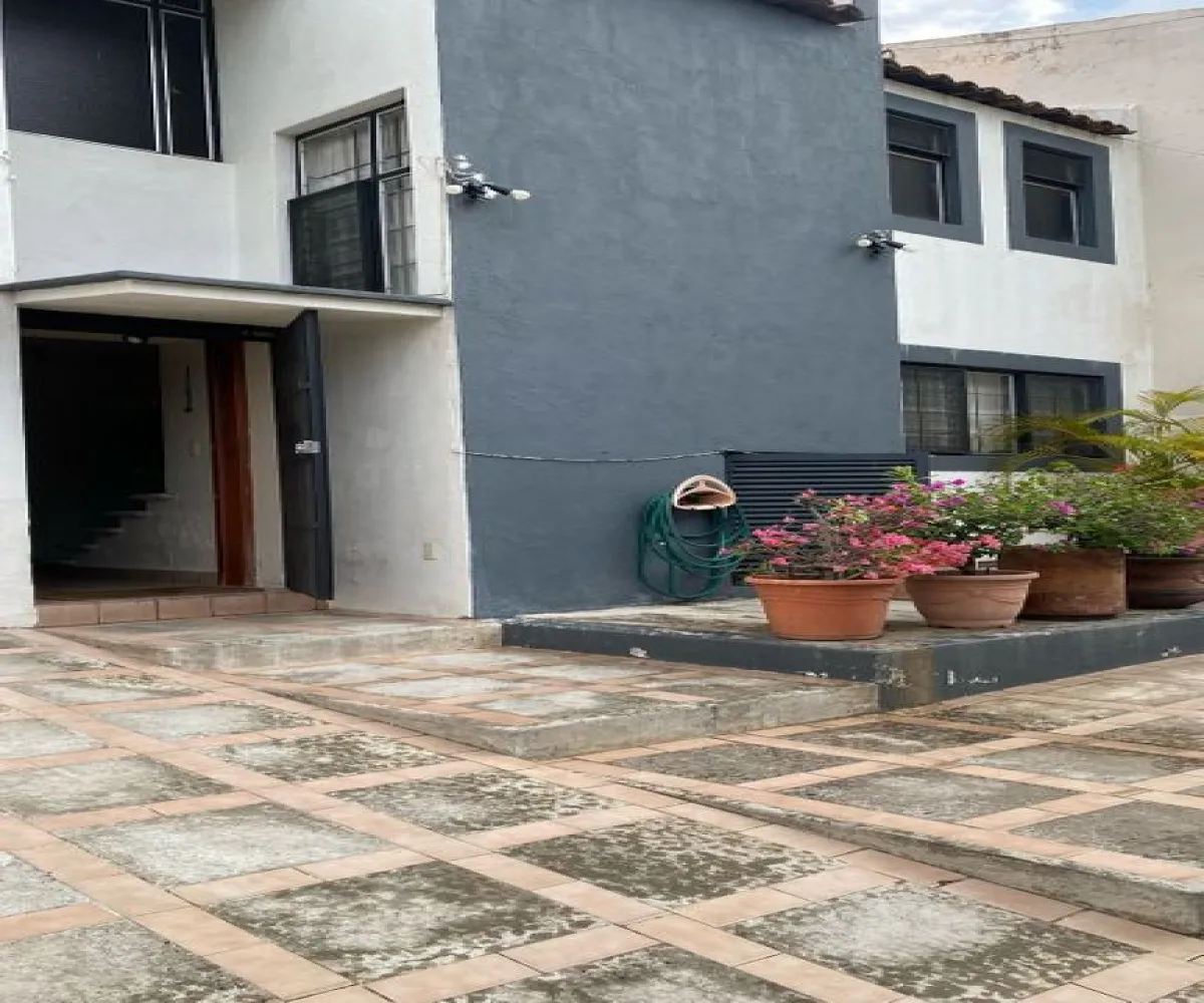 Casa En Venta,Bugambilias,Callejón de las Begonias 163, Zapopan, Jalisco 45237, 3 Habitaciones,4 Baños,Callejón de las Begonias,2,p1cyCpY