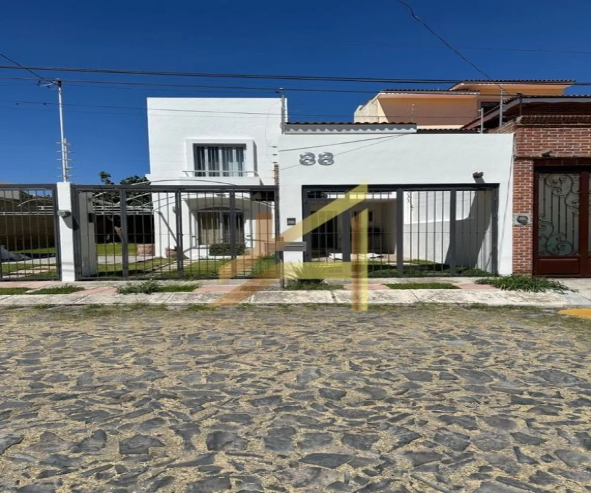 Casa En Venta,San Agustin,Camino de Los Tabachines 88, Tlajomulco de Zúñiga, Jalisco 45645, 3 Habitaciones,3 Baños,Camino de Los Tabachines,2,pwgbKPt