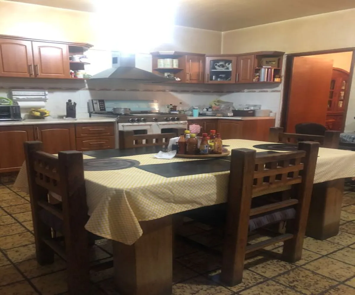 Casa En Venta,Jardines del Sol,12 de diciembre 2844, Zapopan, Jalisco 45050, 5 Habitaciones,3 Baños,12 de diciembre,2,plTSJnj