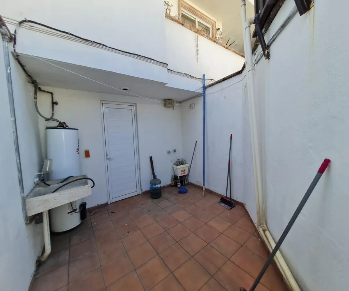 Casa En Venta,Bugambilias,Segunda Seccion |, Zapopan, Jalisco 45237, 4 Habitaciones,6 Baños,Segunda Seccion,1,ppGmxyf