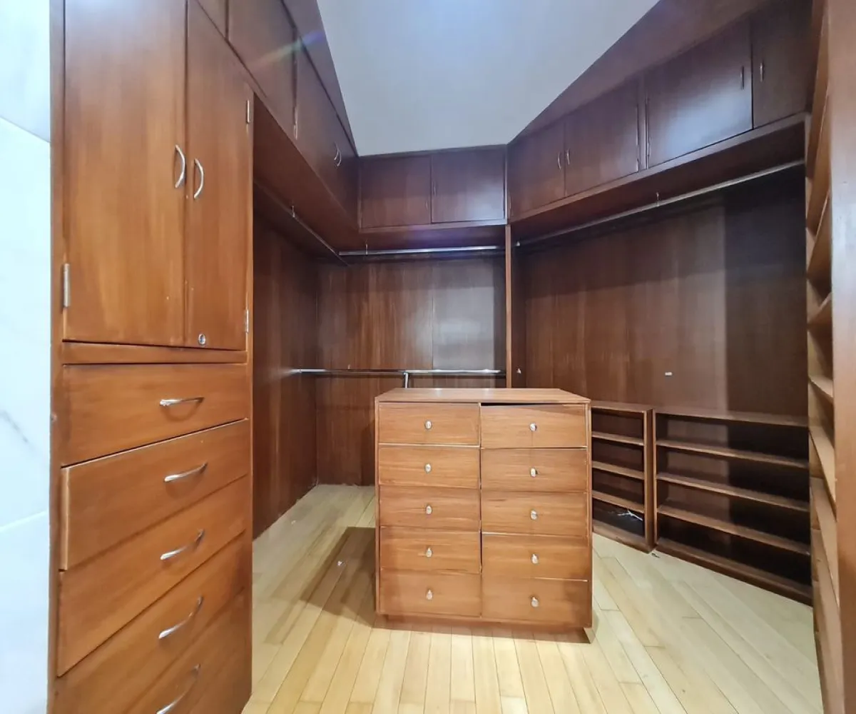 Casa En Venta,Bugambilias,Segunda Seccion |, Zapopan, Jalisco 45237, 4 Habitaciones,6 Baños,Segunda Seccion,1,ppGmxyf