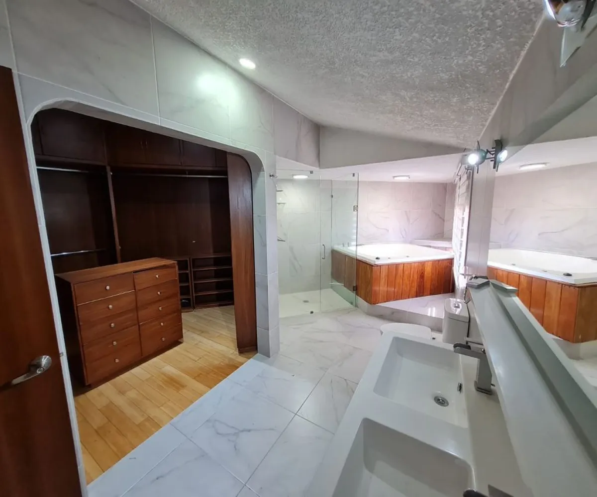 Casa En Venta,Bugambilias,Segunda Seccion |, Zapopan, Jalisco 45237, 4 Habitaciones,6 Baños,Segunda Seccion,1,ppGmxyf