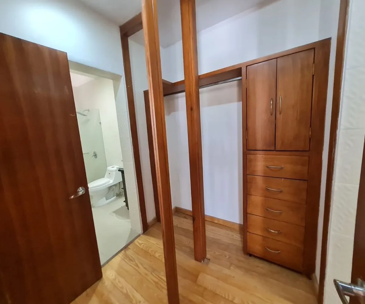 Casa En Venta,Bugambilias,Segunda Seccion |, Zapopan, Jalisco 45237, 4 Habitaciones,6 Baños,Segunda Seccion,1,ppGmxyf