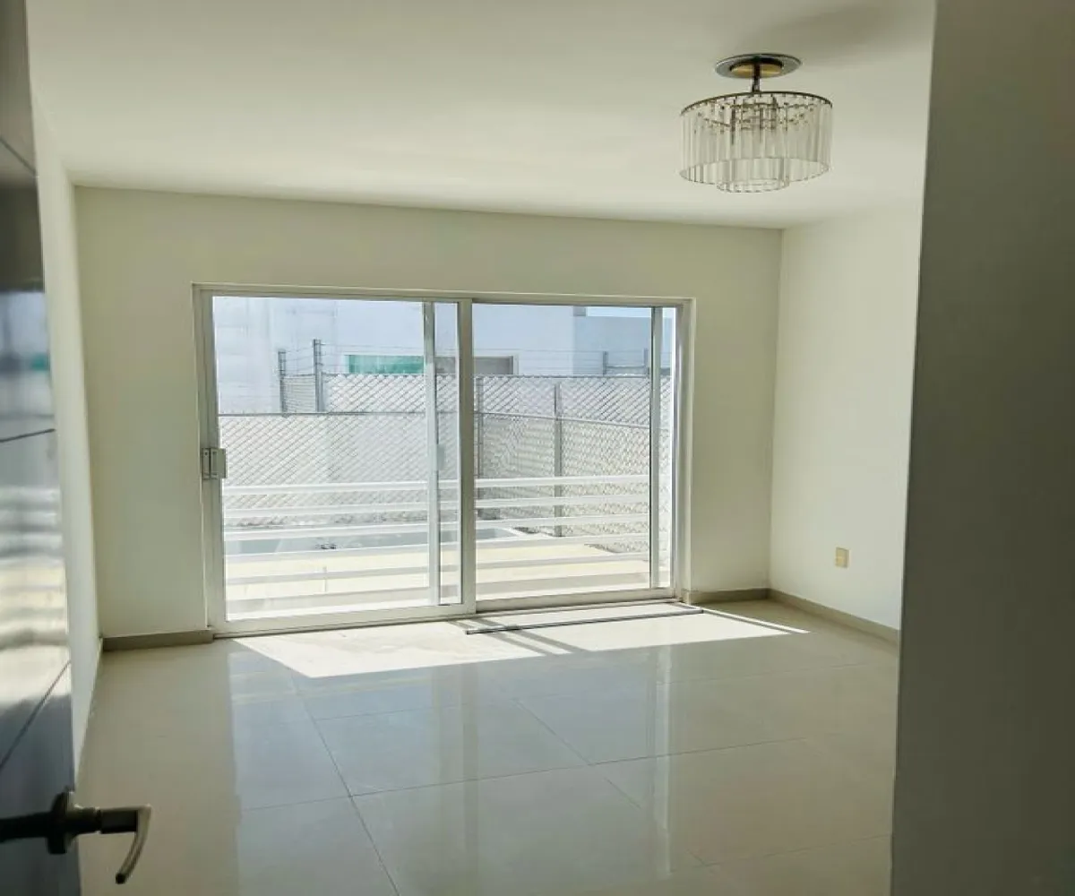 Casa En Venta,Bugambilias,Callejon del Iris 211, Zapopan, Jalisco 45237, 4 Habitaciones,3 Baños,Callejon del Iris,1,pxyshJZ