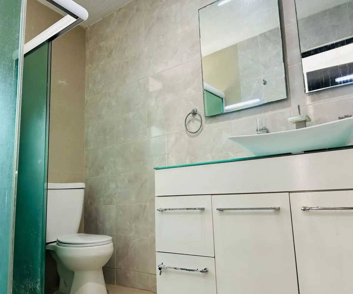 Casa En Venta,Bugambilias,Callejon del Iris 211, Zapopan, Jalisco 45237, 4 Habitaciones,3 Baños,Callejon del Iris,1,pxyshJZ