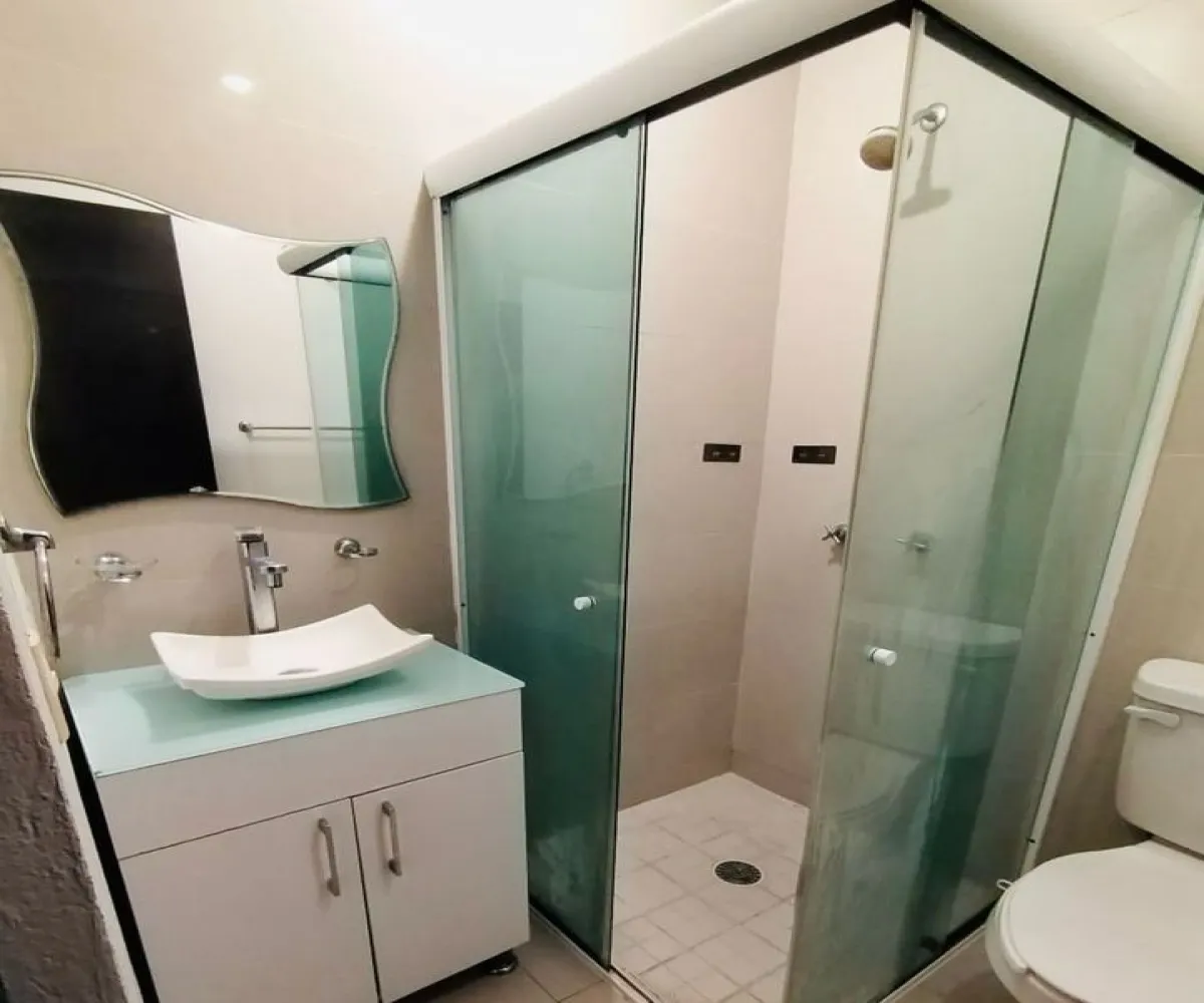 Casa En Venta,Bugambilias,Callejon del Iris 211, Zapopan, Jalisco 45237, 4 Habitaciones,3 Baños,Callejon del Iris,1,pxyshJZ