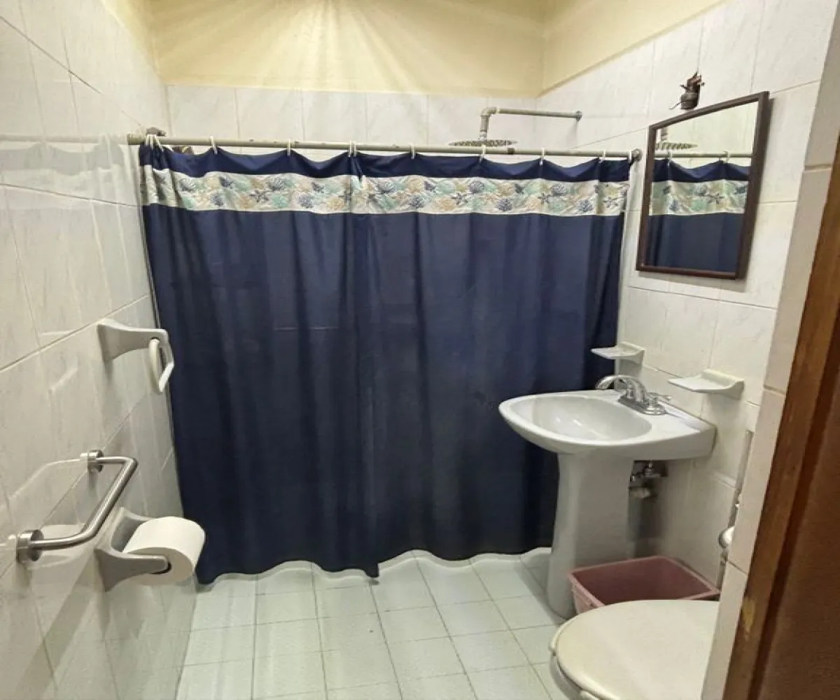 Casa En Venta, Olimpica,Calle Salvador López Chávez 1031, Guadalajara, Jalisco 44430, 2 Habitaciones,1 Baño,Calle Salvador López Chávez,1,pGlzJuK