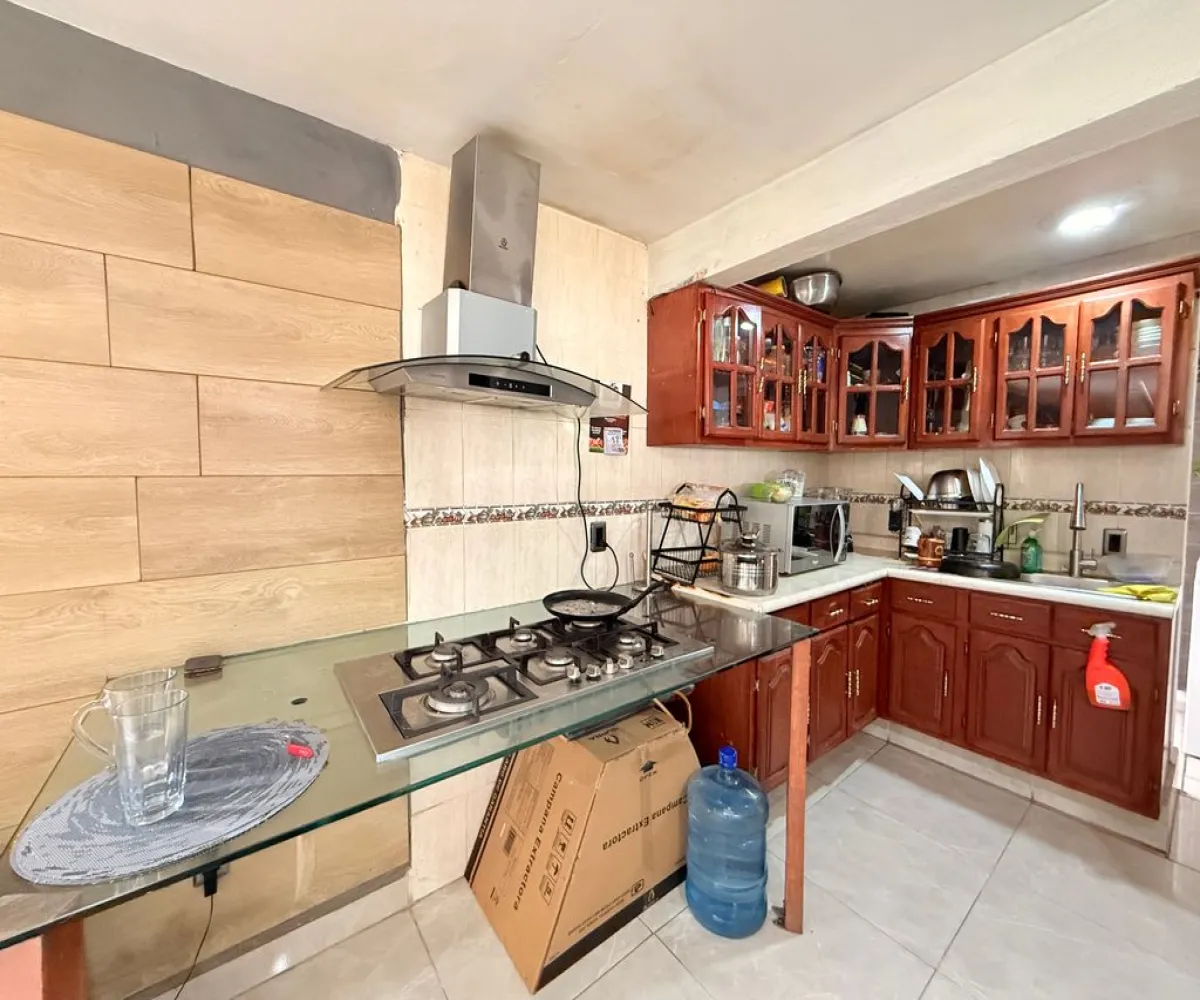 Casa En Venta,El Zalate,Andador Vicente Morales 100, Guadalajara, Jalisco 44760, 3 Habitaciones,1 Baño,Andador Vicente Morales,2,prGOuws