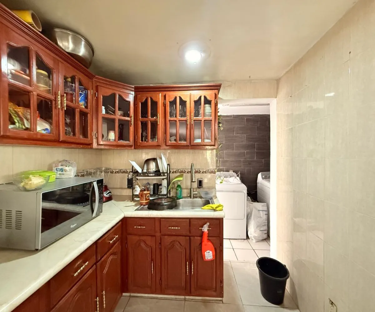 Casa En Venta,El Zalate,Andador Vicente Morales 100, Guadalajara, Jalisco 44760, 3 Habitaciones,1 Baño,Andador Vicente Morales,2,prGOuws