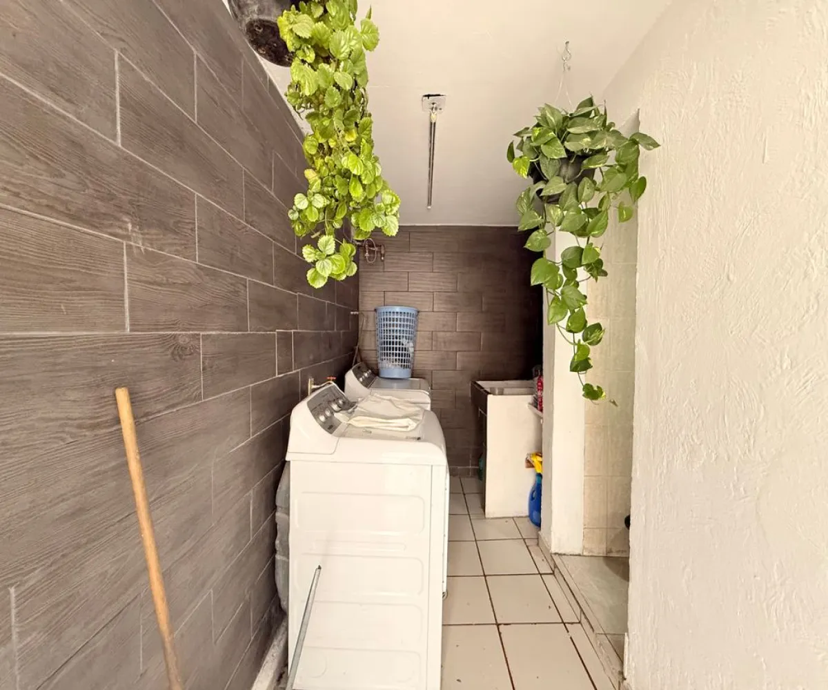 Casa En Venta,El Zalate,Andador Vicente Morales 100, Guadalajara, Jalisco 44760, 3 Habitaciones,1 Baño,Andador Vicente Morales,2,prGOuws