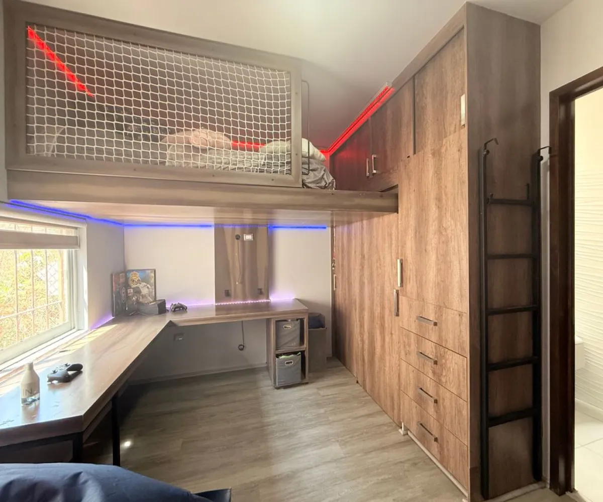 Casa En Venta,Villa California,Paseo de la reina 1, Tlajomulco de Zúñiga, Jalisco 45645, 5 Habitaciones,4 Baños,Paseo de la reina,2,pN8ZWi2