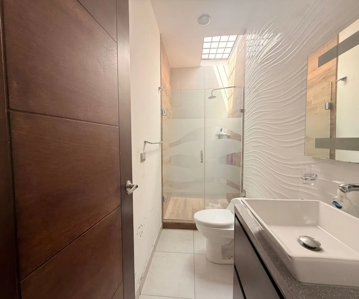 Casa En Venta,Villa California,Paseo de la reina 1, Tlajomulco de Zúñiga, Jalisco 45645, 5 Habitaciones,4 Baños,Paseo de la reina,2,pN8ZWi2