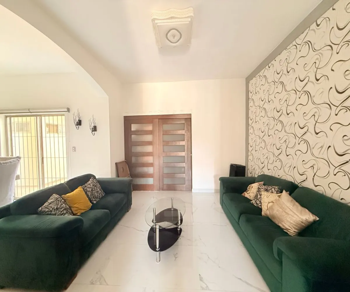 Casa En Venta,Villa California,Paseo de la reina 1, Tlajomulco de Zúñiga, Jalisco 45645, 5 Habitaciones,4 Baños,Paseo de la reina,2,pN8ZWi2