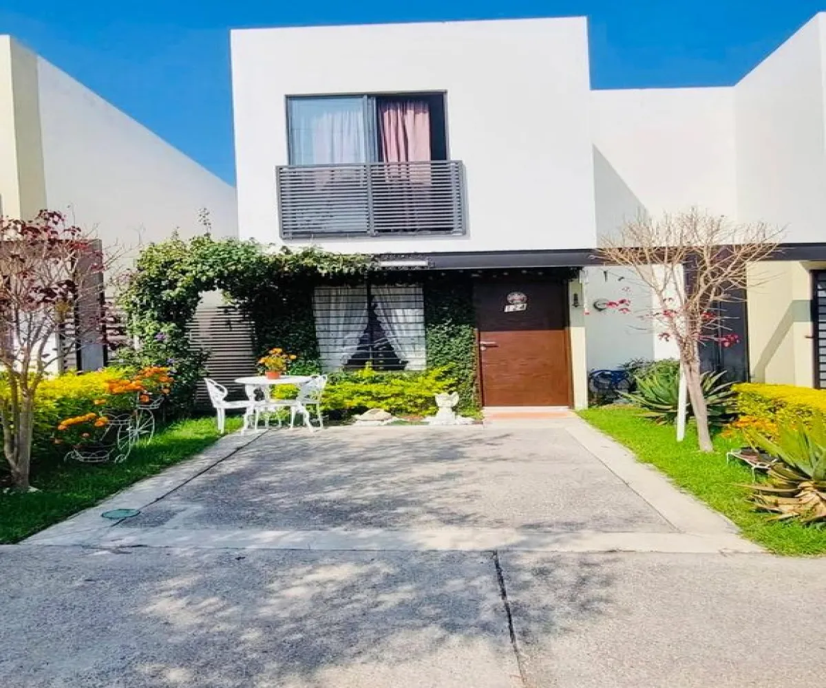 Casa En Venta,Adamar,Avenida Adamar Oriente 124, Tlajomulco de Zúñiga, Jalisco 45645, 3 Habitaciones,2 Baños,Avenida Adamar Oriente,2,pBIc4aj