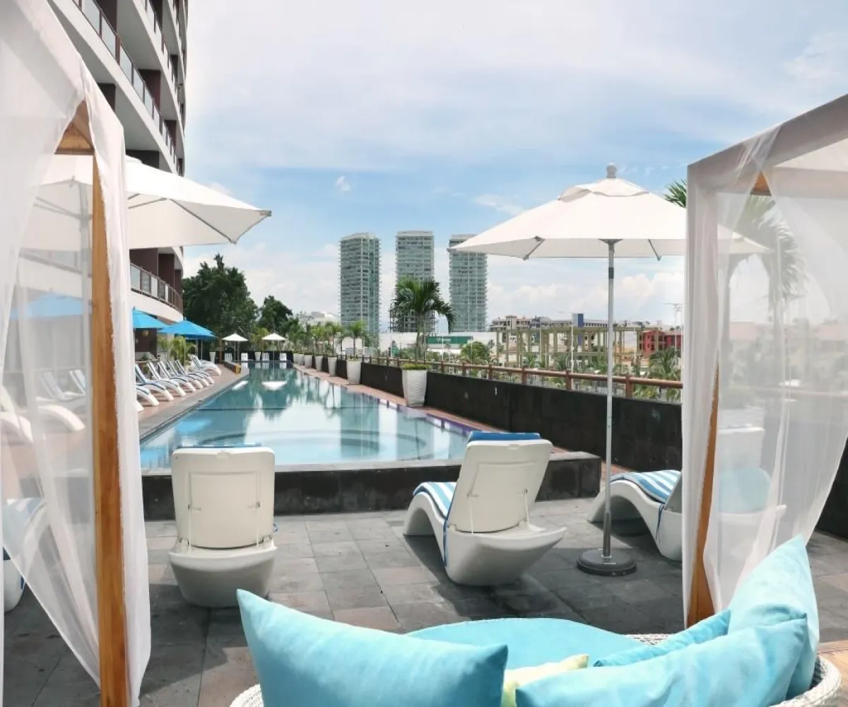 Departamento En Venta,Zona Hotelera Norte,Av. Francisco Medina Ascencio 2870, Puerto Vallarta, Jalisco 48333, 2 Habitaciones,2 Baños,Av. Francisco Medina Ascencio ,4,pQpblQL