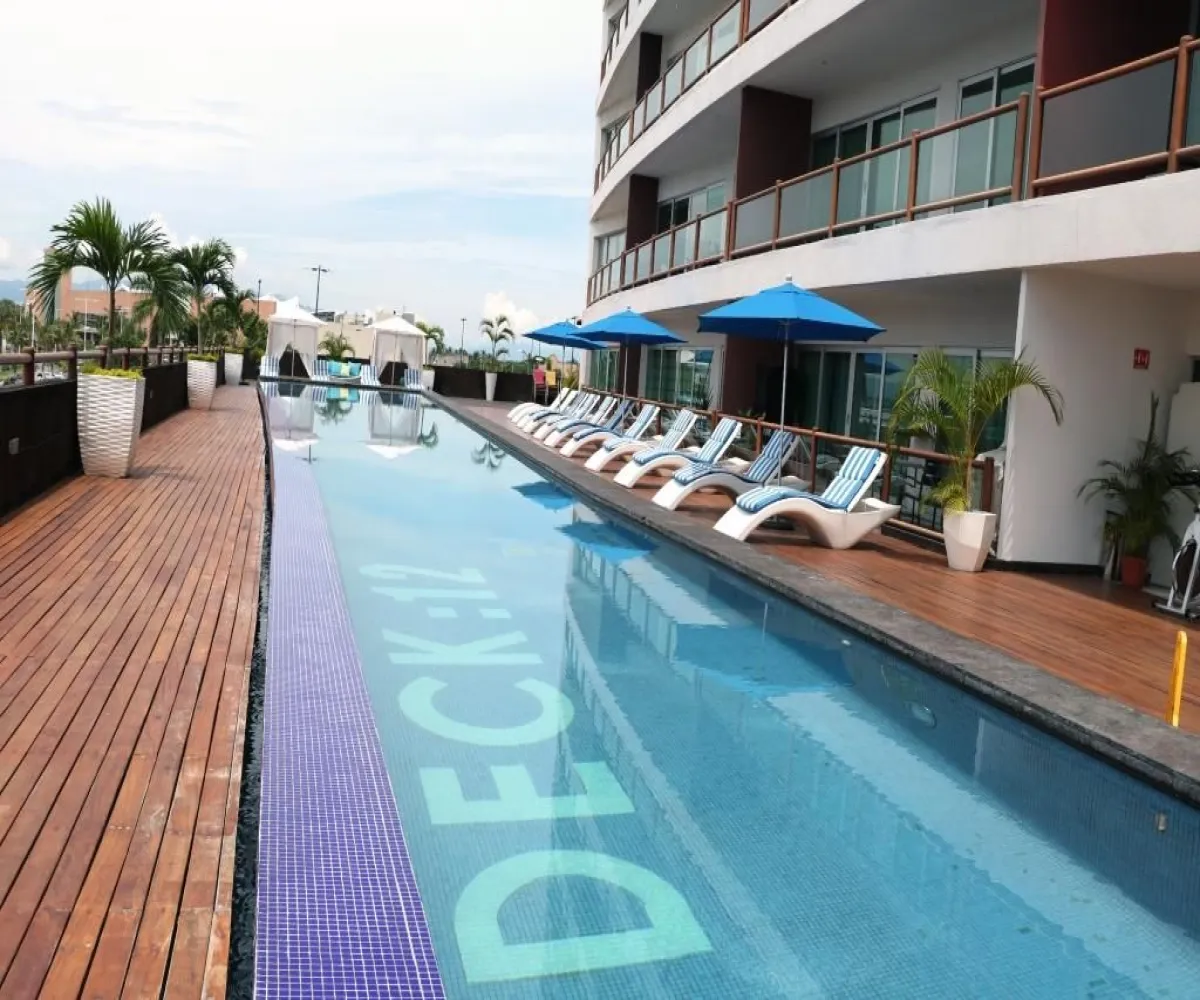 Departamento En Venta,Zona Hotelera Norte,Av. Francisco Medina Ascencio 2870, Puerto Vallarta, Jalisco 48333, 2 Habitaciones,2 Baños,Av. Francisco Medina Ascencio ,4,pQpblQL