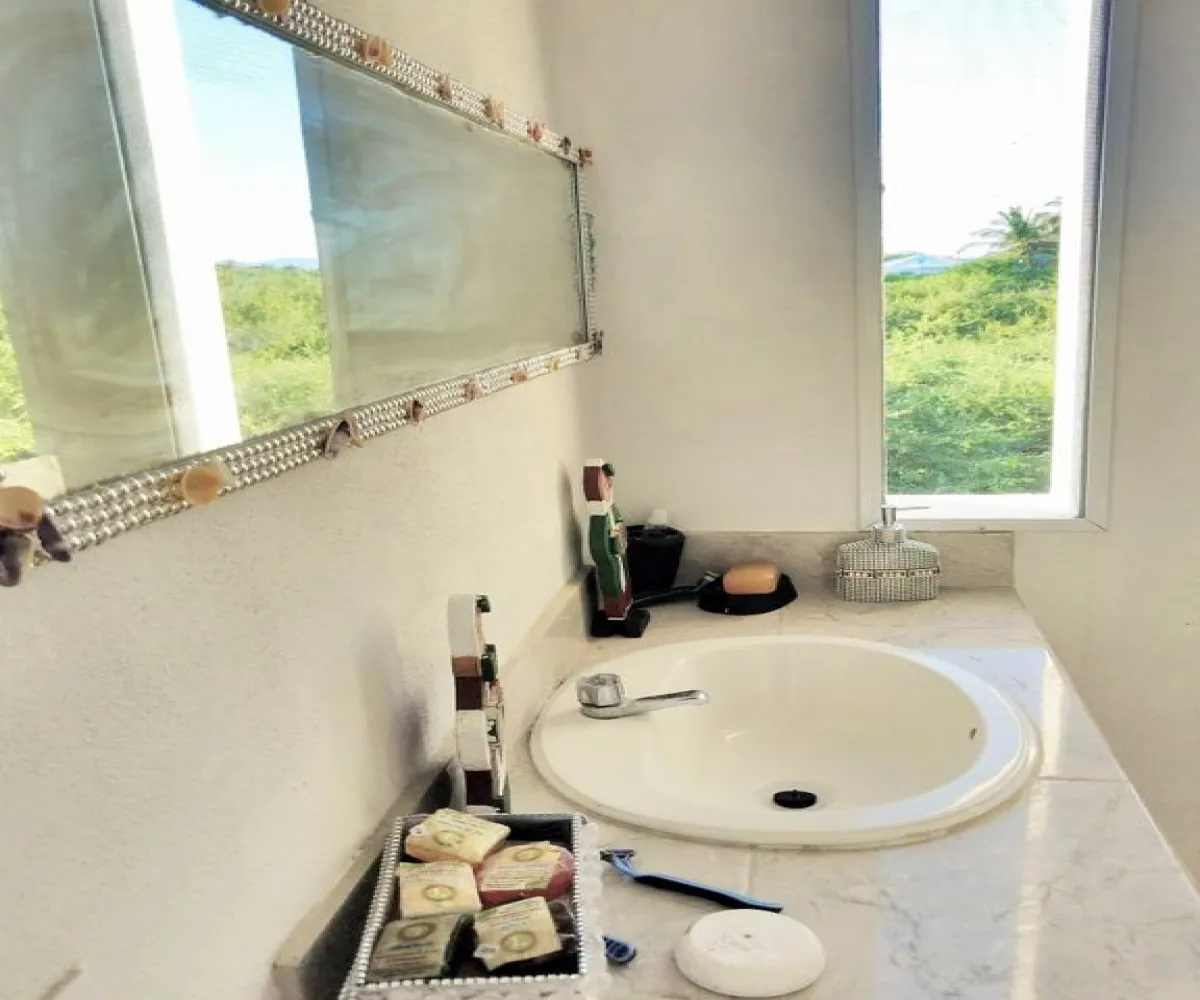 Casa En Venta,Cuyutlán,Av. Adolfo Lopez Mateos 620, Armería, Colima 28350, 3 Habitaciones,2 Baños,Av. Adolfo Lopez Mateos,2,pGAxpC9