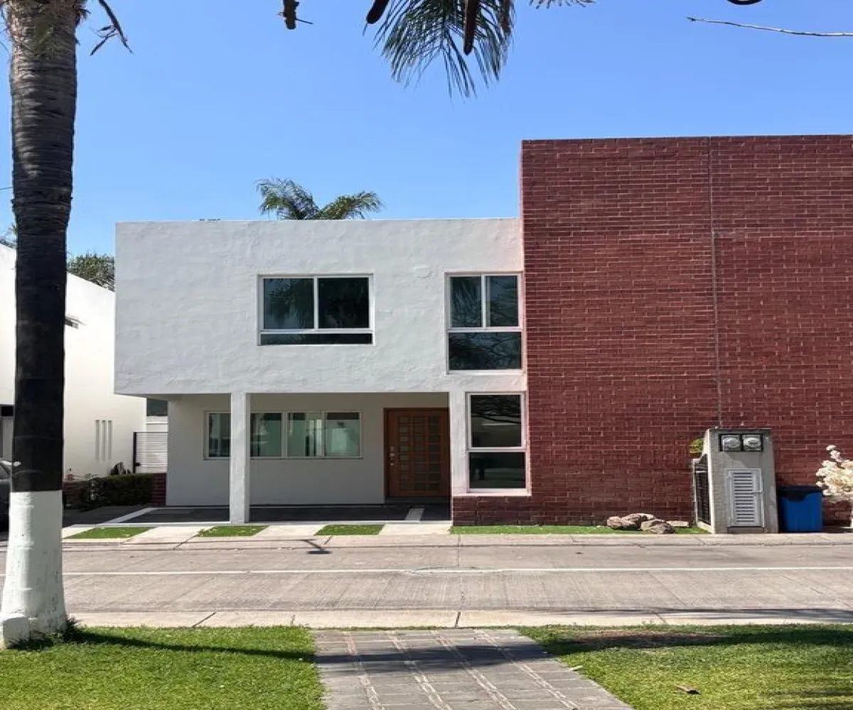 Casa En Venta,Residencial Chapalita,Calle Primo Feliciano Velázquez 4000 4025, Zapopan, Jalisco 45040, 4 Habitaciones,4 Baños,Calle Primo Feliciano Velázquez,1,p6LOSdA