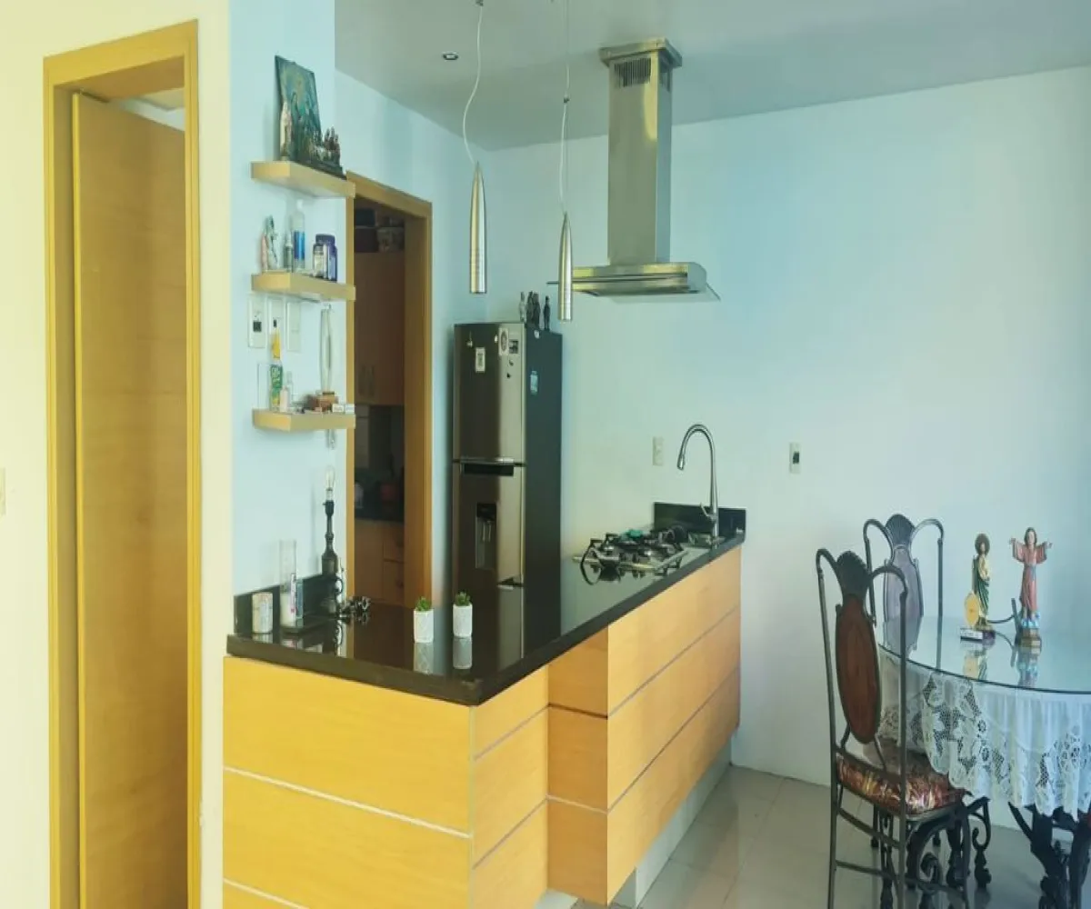 Casa En Venta,Bosques de Santa Anita,Circuito Cañada del Tigre 18 d Coto 7, Tlajomulco de Zúñiga, Jalisco 45640, 5 Habitaciones,4 Baños,Circuito Cañada del Tigre,3,pzxef7f