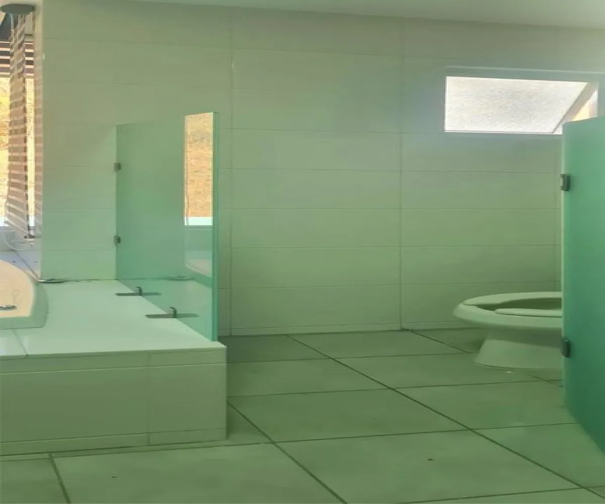 Casa En Venta,Bosques de Santa Anita,Circuito Cañada del Tigre 18 d Coto 7, Tlajomulco de Zúñiga, Jalisco 45640, 5 Habitaciones,4 Baños,Circuito Cañada del Tigre,3,pzxef7f