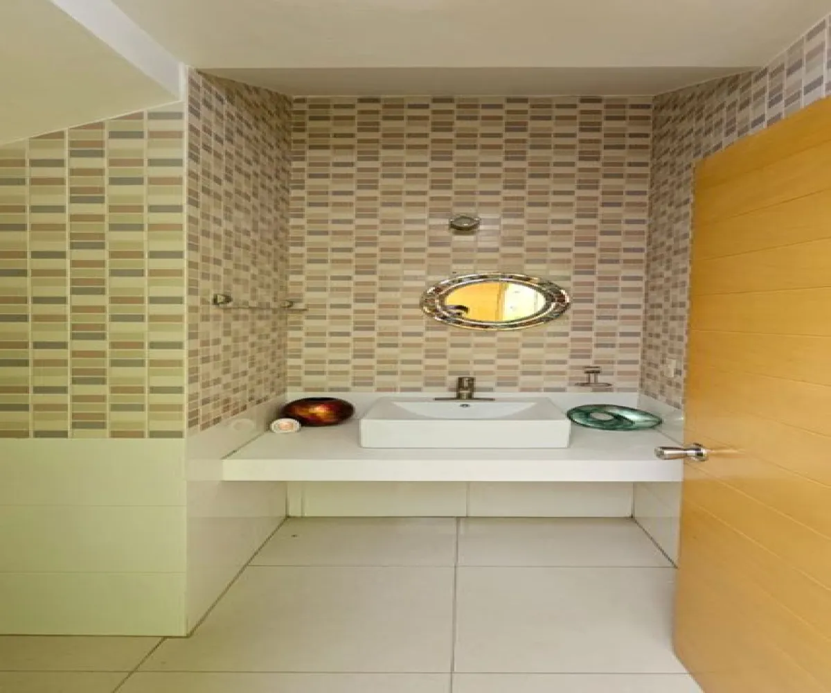 Casa En Venta,Bosques de Santa Anita,Circuito Cañada del Tigre 18 d Coto 7, Tlajomulco de Zúñiga, Jalisco 45640, 5 Habitaciones,4 Baños,Circuito Cañada del Tigre,3,pzxef7f