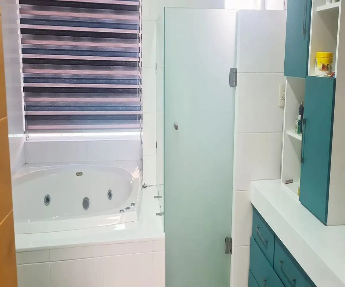 Casa En Venta,Bosques de Santa Anita,Circuito Cañada del Tigre 18 d Coto 7, Tlajomulco de Zúñiga, Jalisco 45640, 5 Habitaciones,4 Baños,Circuito Cañada del Tigre,3,pzxef7f