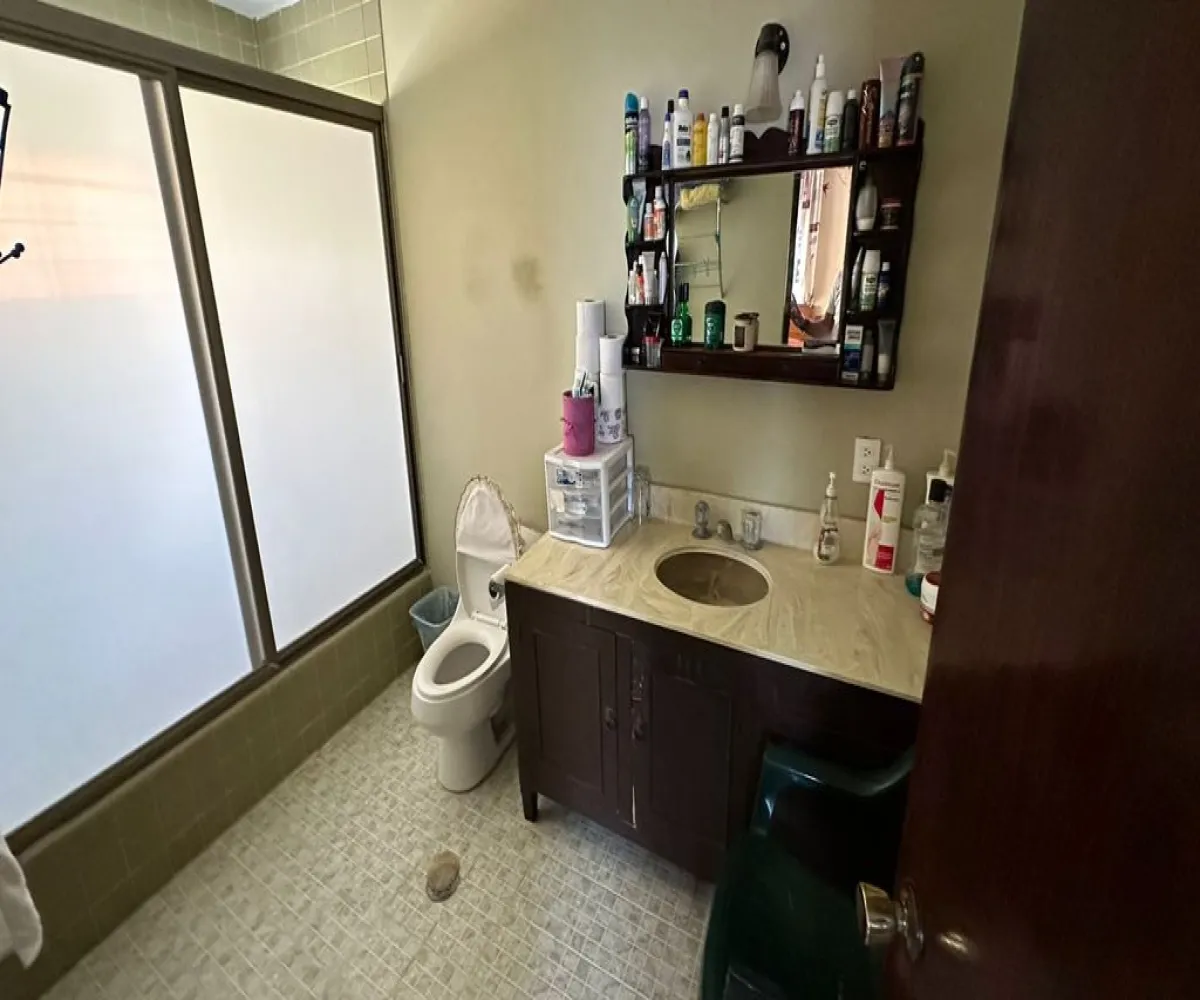 Casa En Venta,Jardines de la Calera,Paseo de Las Malvas 140, Tlajomulco de Zúñiga, Jalisco 45676, 5 Habitaciones,3 Baños,Paseo de Las Malvas,2,pxN0N1Y