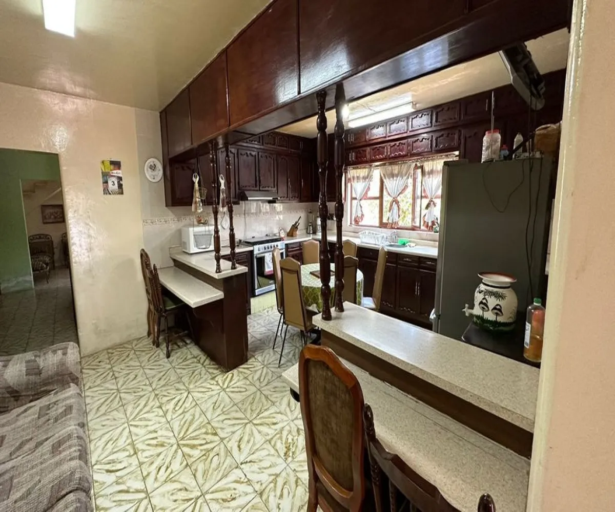 Casa En Venta,Jardines de la Calera,Paseo de Las Malvas 140, Tlajomulco de Zúñiga, Jalisco 45676, 5 Habitaciones,3 Baños,Paseo de Las Malvas,2,pxN0N1Y