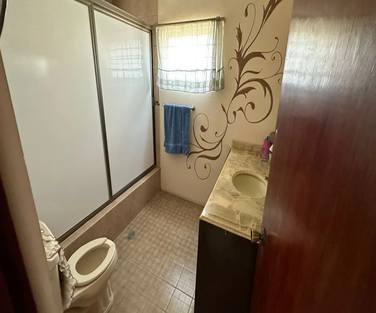 Casa En Venta,Jardines de la Calera,Paseo de Las Malvas 140, Tlajomulco de Zúñiga, Jalisco 45676, 5 Habitaciones,3 Baños,Paseo de Las Malvas,2,pxN0N1Y