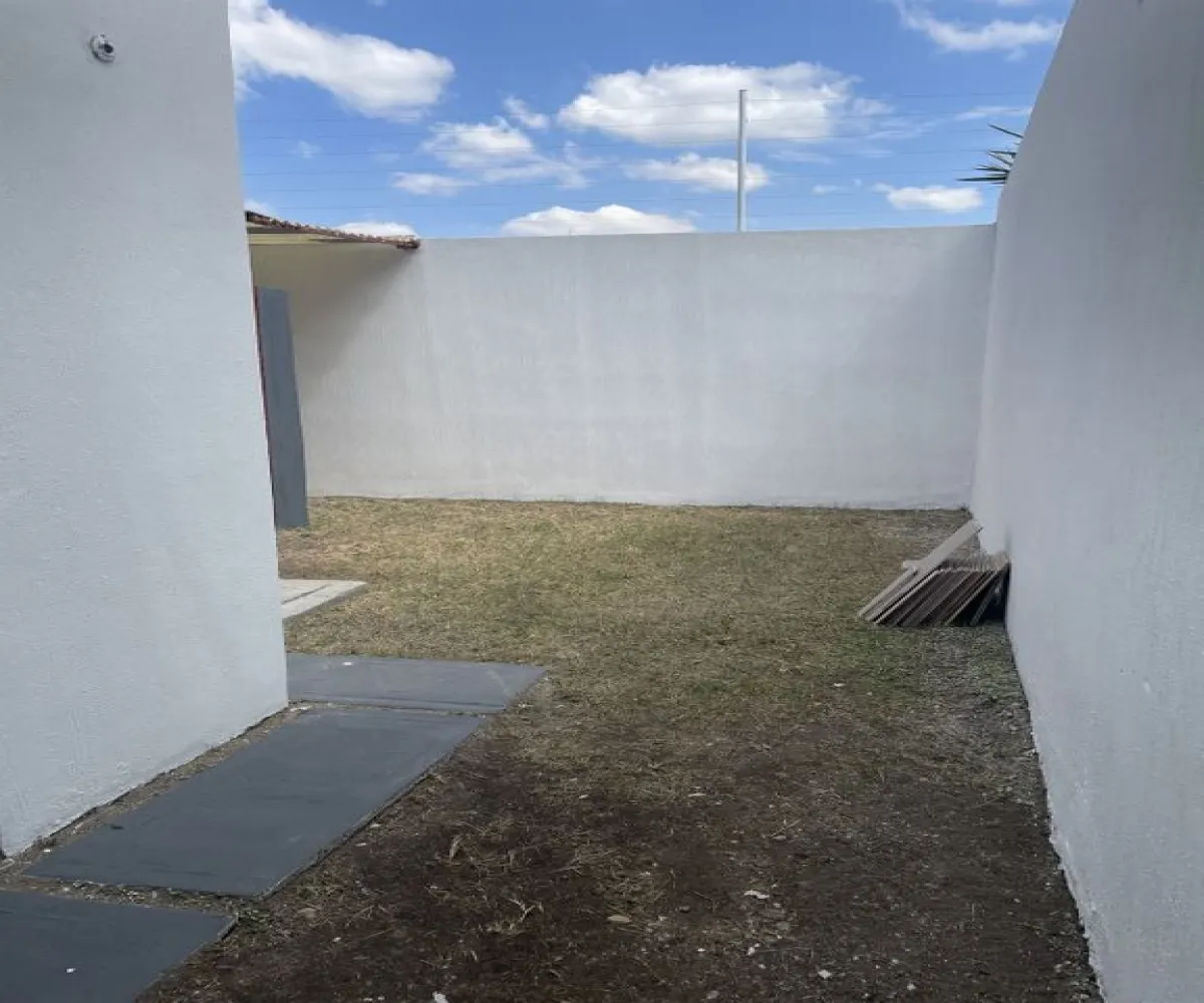 Casa En Venta,santa cruz del valle,Avenida Hacienda Santa Cruz 275, Tlajomulco de Zúñiga, Jalisco 45655, 2 Habitaciones,1 Baño,Avenida Hacienda Santa Cruz,3,plFQran