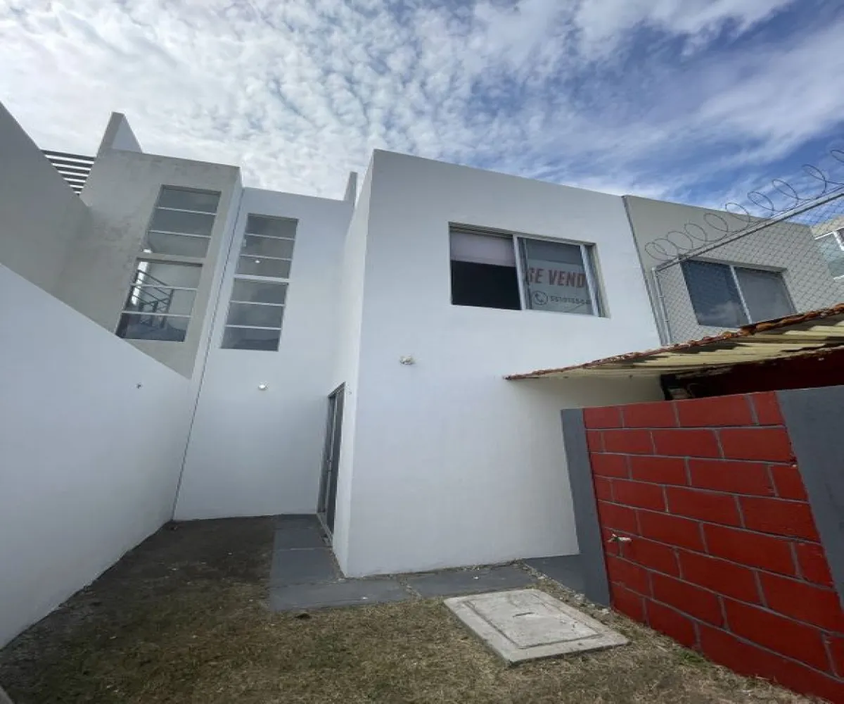 Casa En Venta,santa cruz del valle,Avenida Hacienda Santa Cruz 275, Tlajomulco de Zúñiga, Jalisco 45655, 2 Habitaciones,1 Baño,Avenida Hacienda Santa Cruz,3,plFQran