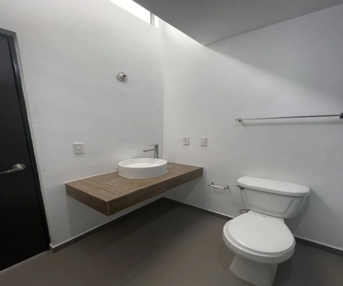 Casa En Venta,santa cruz del valle,Avenida Hacienda Santa Cruz 275, Tlajomulco de Zúñiga, Jalisco 45655, 2 Habitaciones,1 Baño,Avenida Hacienda Santa Cruz,3,plFQran