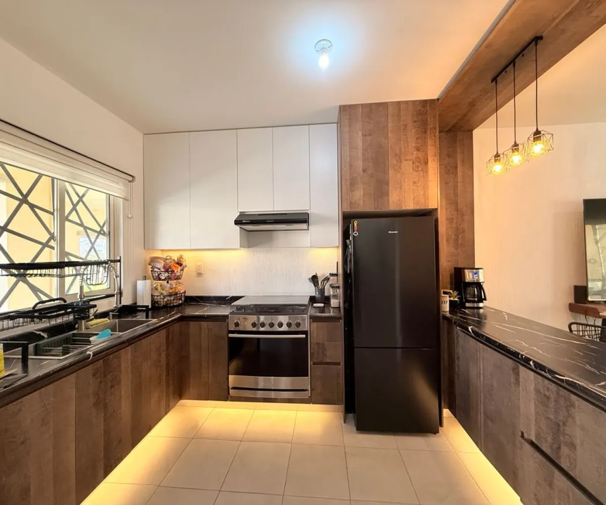 Casa En Venta,Alta California,Boulevard Alta California S/N, Tlajomulco de Zúñiga, Jalisco 45650, 3 Habitaciones,2 Baños,Boulevard Alta California,2,pFr0yHq