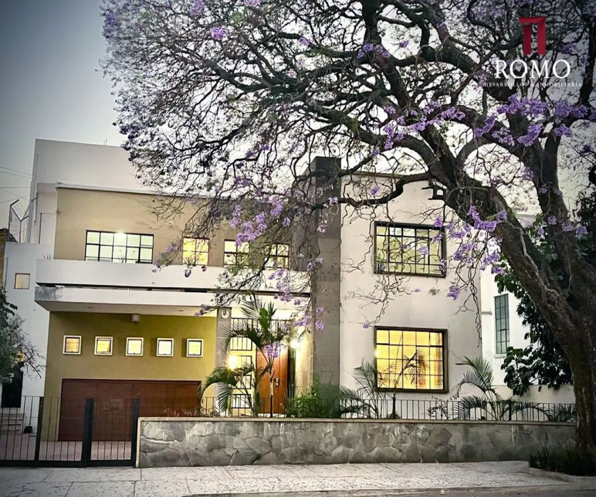 Casa En Venta,Americana,Calle José Guadalupe Zuno Hernández 1761, Guadalajara, Jalisco 44160, 7 Habitaciones,3 Baños,Calle José Guadalupe Zuno Hernández,2,pR3TvmD