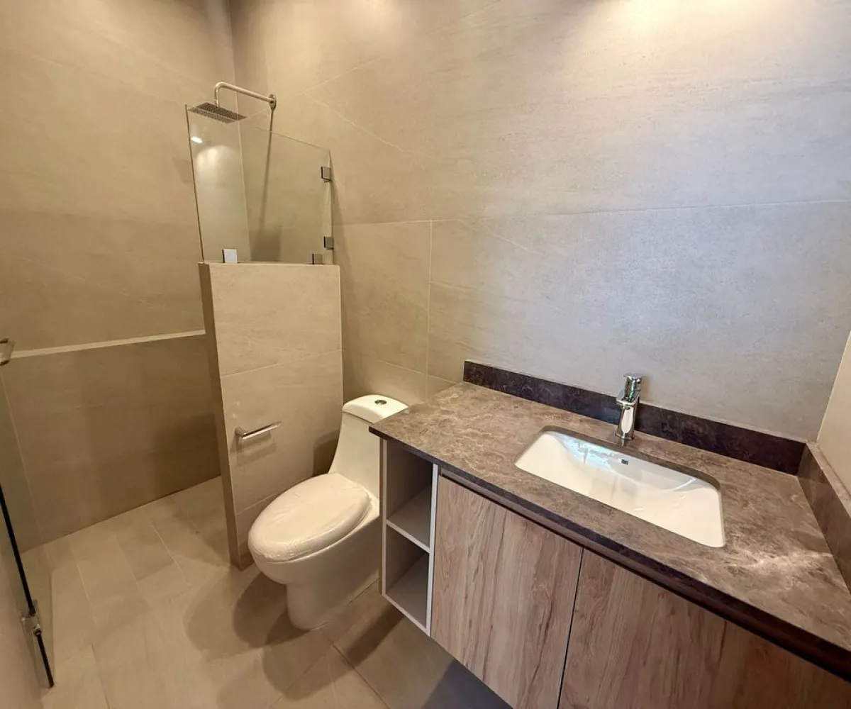 Casa En Venta,Avenida Vuelo de las Grullas 200 215, Tlajomulco de Zúñiga, Jalisco 45645, 4 Habitaciones,4 Baños,Avenida Vuelo de las Grullas,2,pa0YDAX