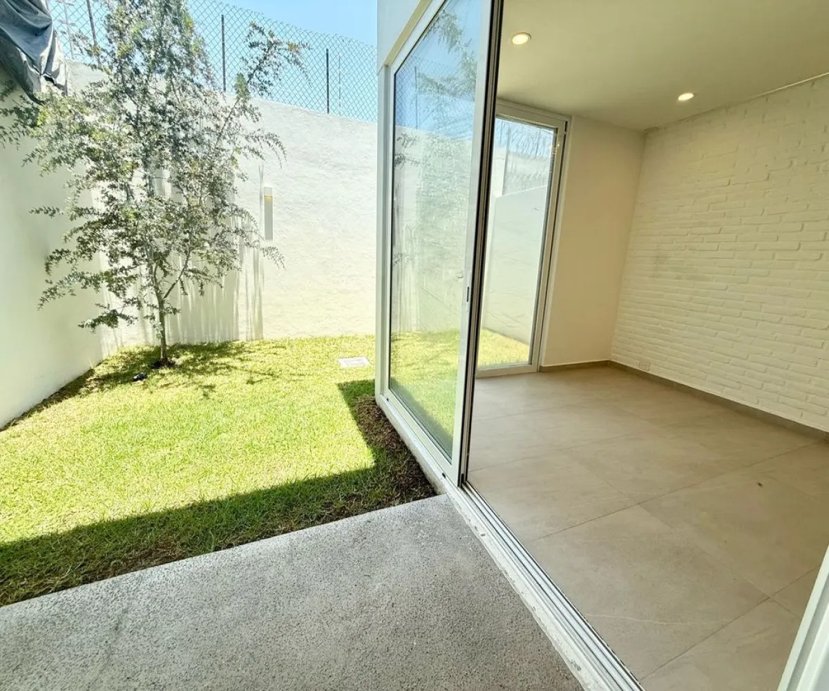 Casa En Venta,Avenida Vuelo de las Grullas 200 215, Tlajomulco de Zúñiga, Jalisco 45645, 4 Habitaciones,4 Baños,Avenida Vuelo de las Grullas,2,pa0YDAX