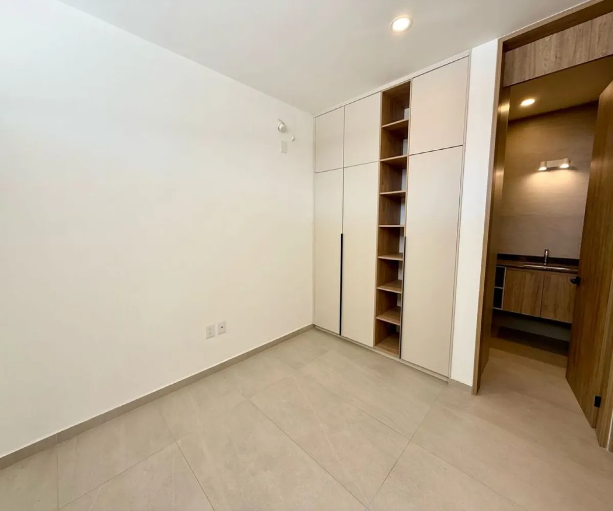 Casa En Venta,Avenida Vuelo de las Grullas 200 215, Tlajomulco de Zúñiga, Jalisco 45645, 4 Habitaciones,4 Baños,Avenida Vuelo de las Grullas,2,pa0YDAX