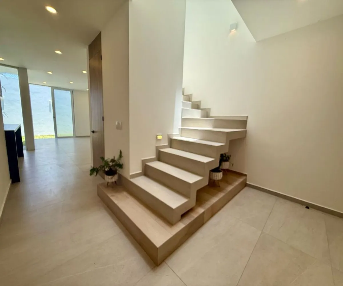 Casa En Venta,Avenida Vuelo de las Grullas 200 215, Tlajomulco de Zúñiga, Jalisco 45645, 4 Habitaciones,4 Baños,Avenida Vuelo de las Grullas,2,pa0YDAX