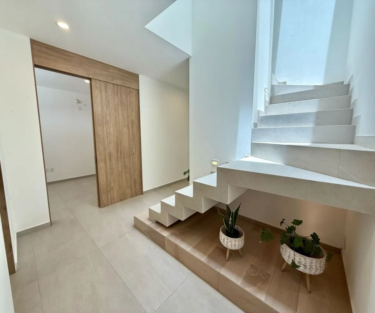 Casa En Venta,Avenida Vuelo de las Grullas 200 215, Tlajomulco de Zúñiga, Jalisco 45645, 4 Habitaciones,4 Baños,Avenida Vuelo de las Grullas,2,pa0YDAX