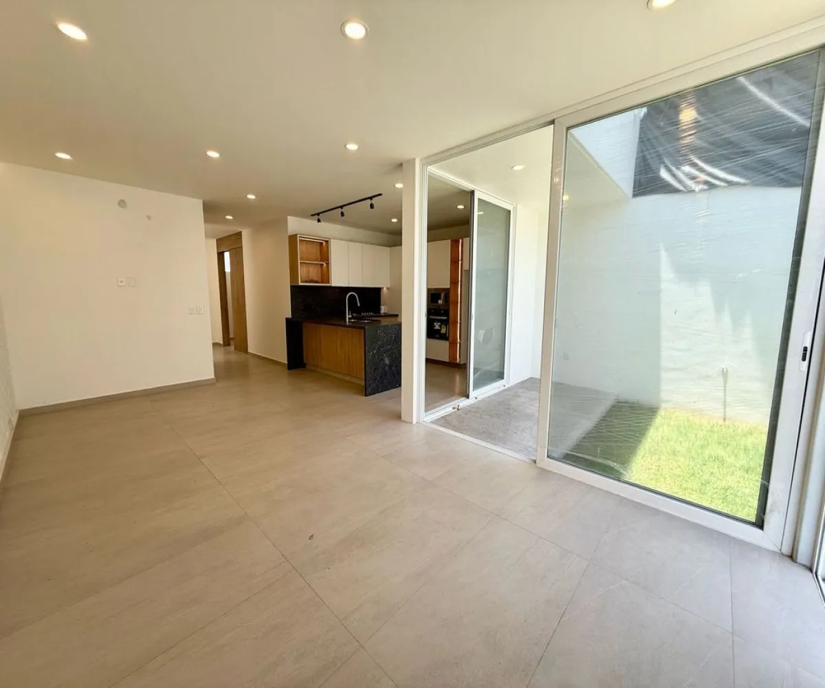 Casa En Venta,Avenida Vuelo de las Grullas 200 215, Tlajomulco de Zúñiga, Jalisco 45645, 4 Habitaciones,4 Baños,Avenida Vuelo de las Grullas,2,pa0YDAX