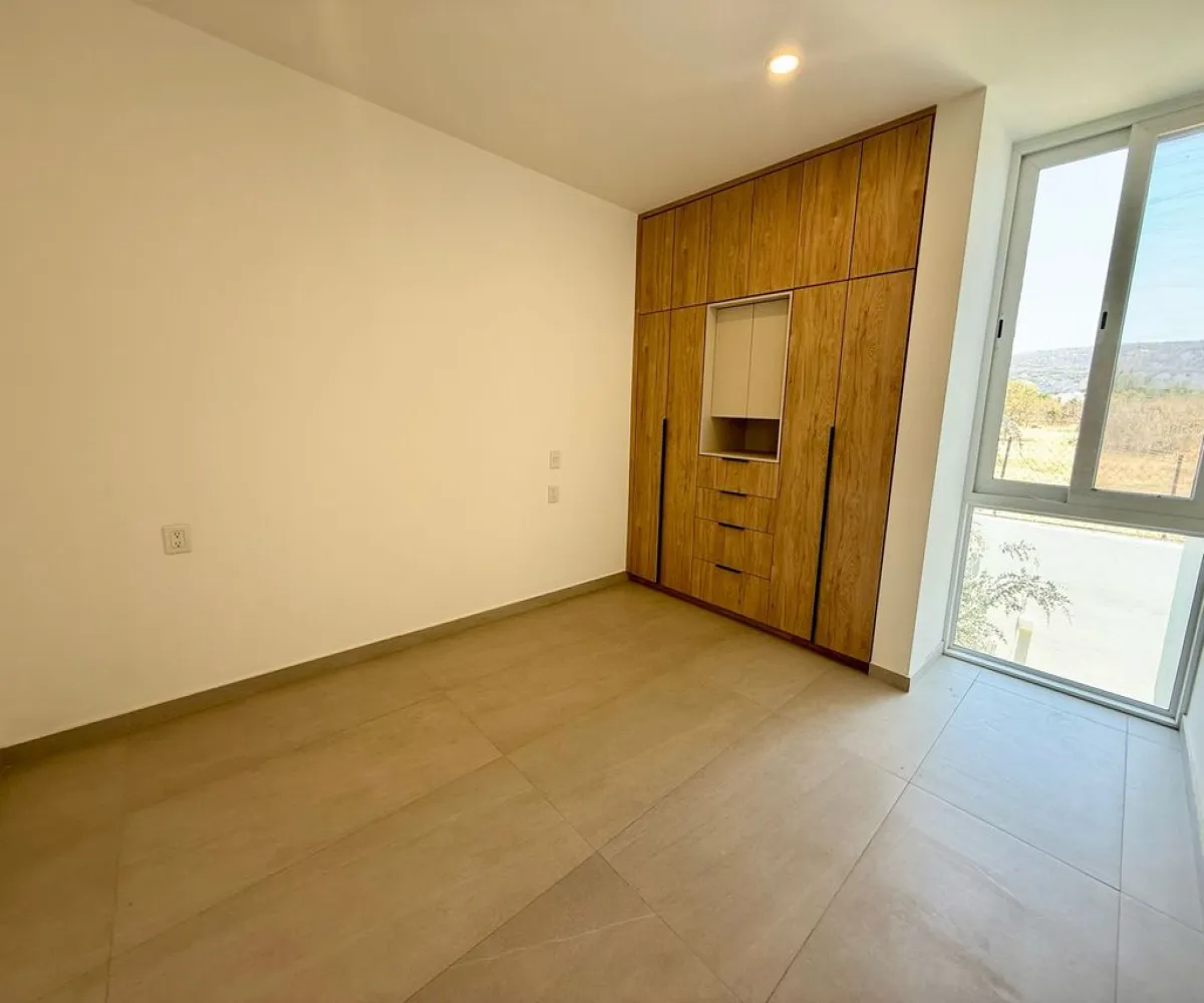 Casa En Venta,Avenida Vuelo de las Grullas 200 215, Tlajomulco de Zúñiga, Jalisco 45645, 4 Habitaciones,4 Baños,Avenida Vuelo de las Grullas,2,pa0YDAX