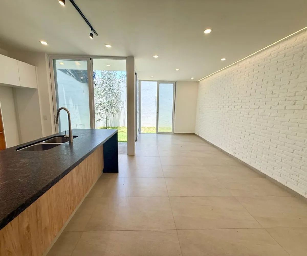 Casa En Venta,Avenida Vuelo de las Grullas 200 215, Tlajomulco de Zúñiga, Jalisco 45645, 4 Habitaciones,4 Baños,Avenida Vuelo de las Grullas,2,pa0YDAX