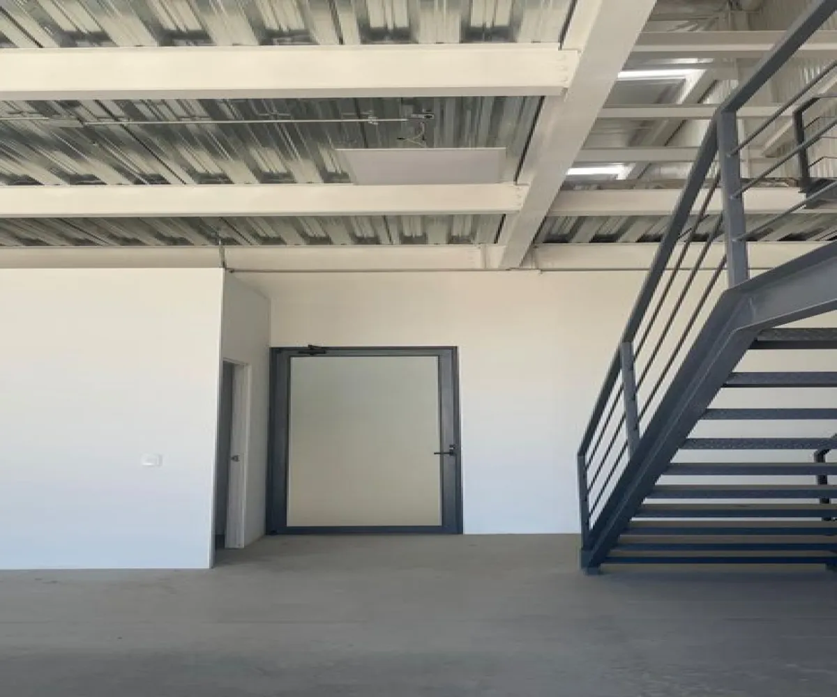 Industrial En Renta,Santa Cruz de las Flores,Carretera a San Isidro Mazatepec 765, Tlajomulco de Zúñiga, Jalisco 45640,1 Baño,Carretera a San Isidro Mazatepec,1,pU3DOts