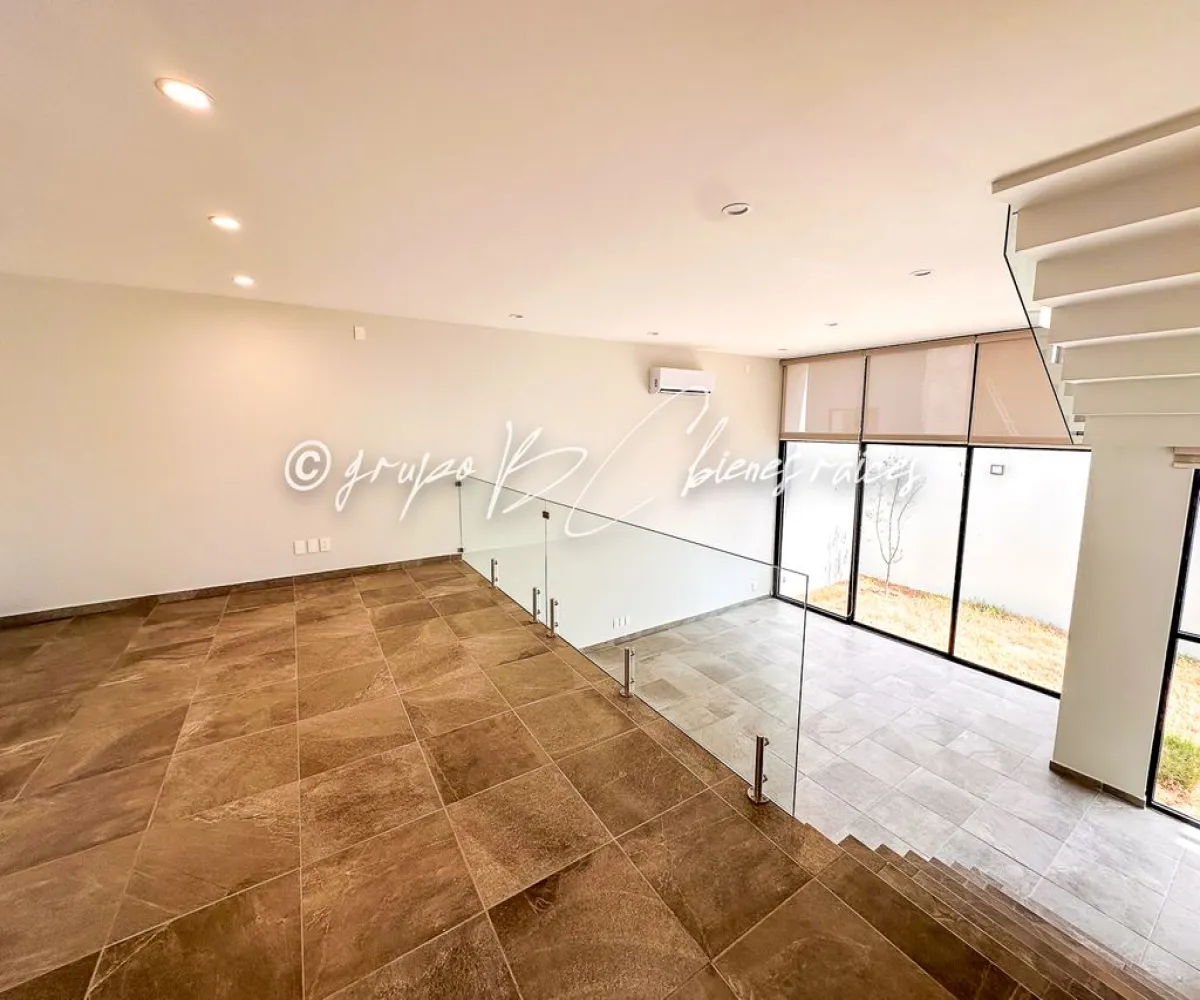 Casa En Venta,Las grullas ,Avenida Vuelo de las Grullas 200 230, Tlajomulco de Zúñiga, Jalisco 45645, 3 Habitaciones,3 Baños,Avenida Vuelo de las Grullas,4,pLRAufQ