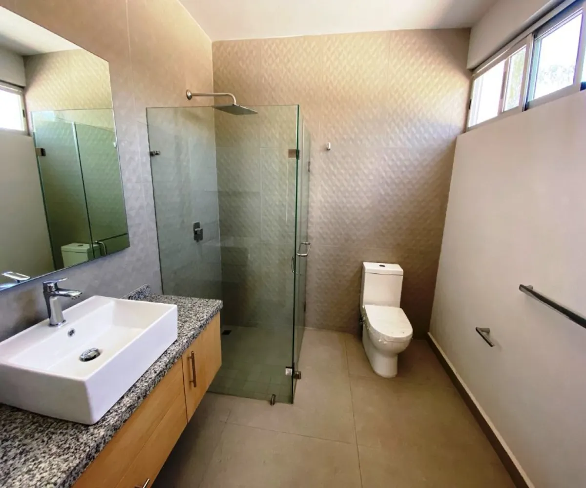 Casa En Venta,San Agustín,Paseo de las Palmas 88 5, Tlajomulco de Zúñiga, Jalisco 45640, 3 Habitaciones,4 Baños,Paseo de las Palmas ,2,pPHMjnJ