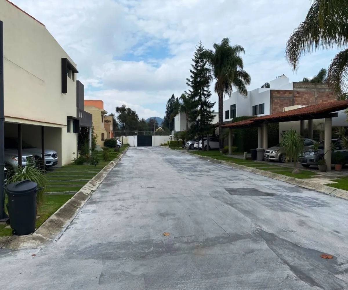 Casa En Venta,San Agustín,Paseo de las Palmas 88 5, Tlajomulco de Zúñiga, Jalisco 45640, 3 Habitaciones,4 Baños,Paseo de las Palmas ,2,pPHMjnJ